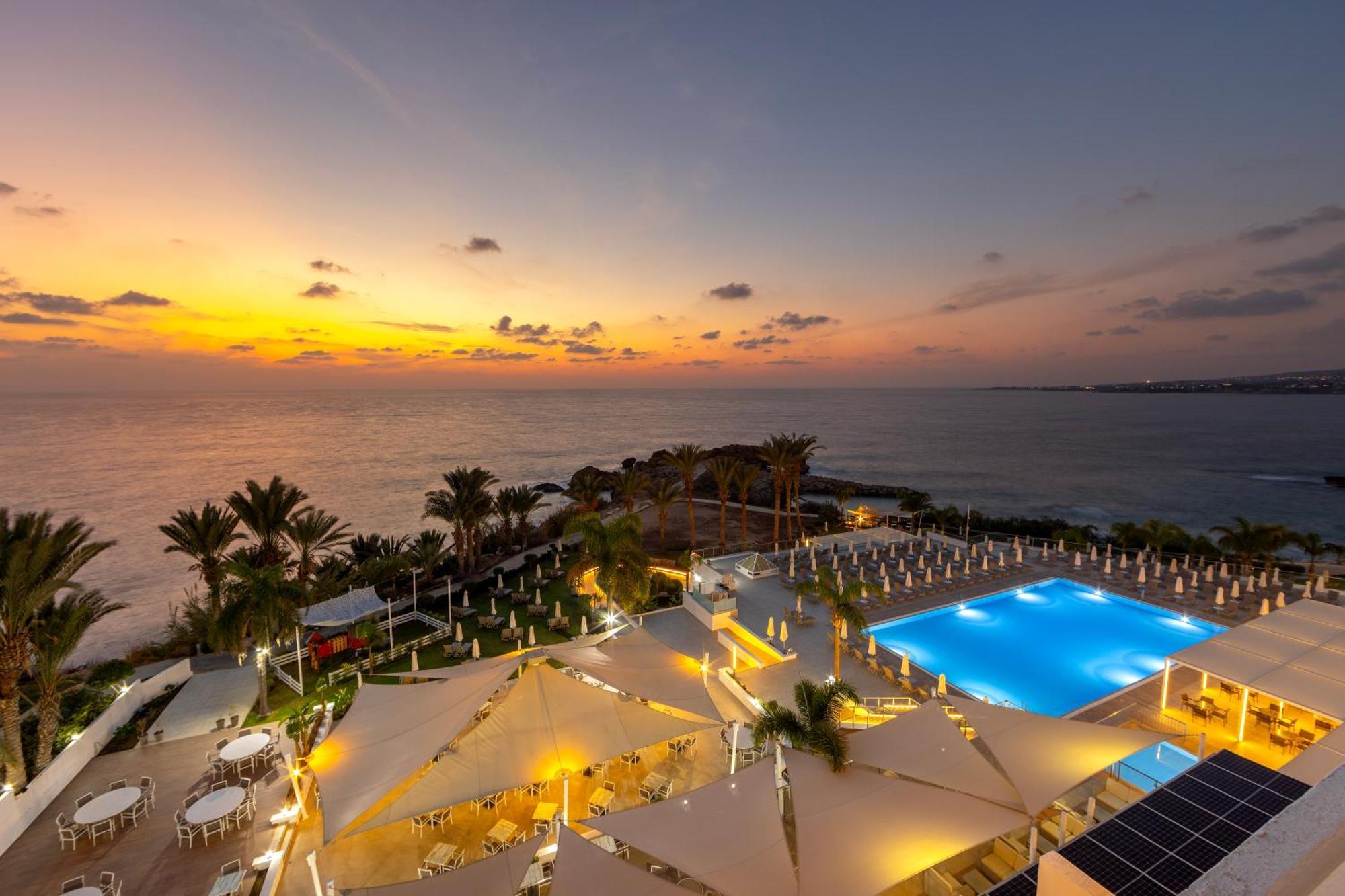 Queens Bay Hotel Kissonerga Exterior foto